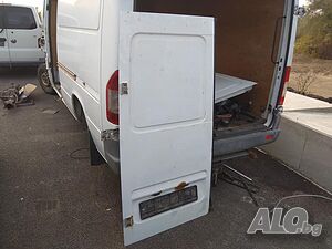 Mercedes Benz Sprinter 2.2 DCI 2000- врата задна броня цена 250 лева въздушни възглавници