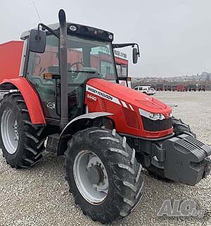 Трактор Massey Ferguson 5440