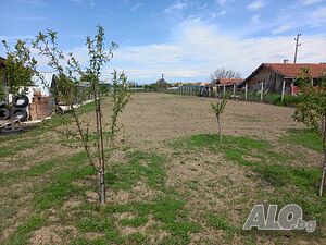 Парцел 3400 кв.м., нова сграда, гараж, оранжерия, доп. постройки