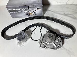 Комплект ангренажен ремък с водна помпа за Хонда / HONDA CR-V двигател 2.0 16V 1995 - 2002 г.