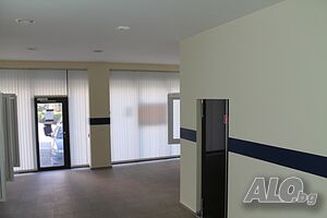 Продажба магазини и супермаркети в жилищна сграда гр. Велико Търново - Център 98m²