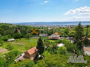 Панорамен парцел над ж.к. Възраждане 4