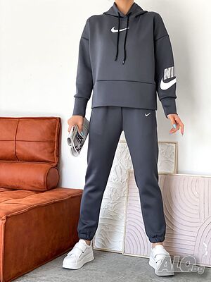 Дамски екип Nike в 2 цвята