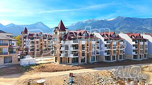 Pirin Castle Residence - луксозен комплекс с 20 дка паркова зона в Банско