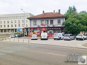 Магазин до училище и парк в топ центъра на гр. Лясковец