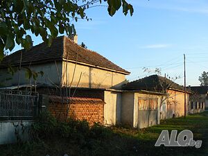 Публична продан от ЧСИ на Къща с парцел в гр. Койнаре гр. Койнаре, ул. „Девети IX” №32Б