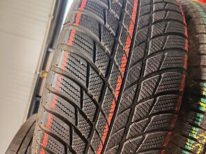 2бр. зимни гуми 215/55/17 Bridgestone