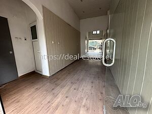 Партерно търговско помещение с паркомясто на крачки от пешеходната улица на гр. Благоевград! Магазин Офис 25 кв.м Партер | Магазини, Офиси, Кабинети, Салони | Център Благоевград