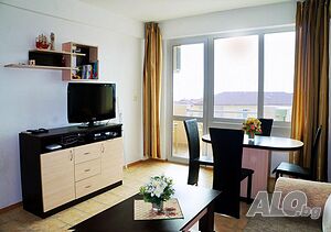 Тристаен апартамент в комплекс Sea View 2