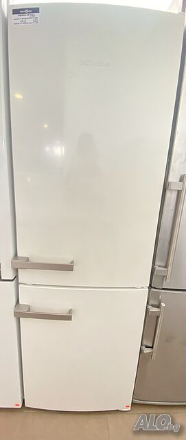 хладилник с фризер,Miele’ FrostFree KDN12823S