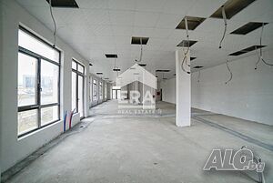 Магазин под наем с лице на бул. Александър Малинов срещу Бизнес Парк София