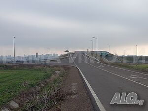 Парцел с две лица на два пътя, до новия път за Слънчев бряг