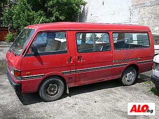 Mazda E 2000-12v Пътнически микробус Бензинов 1991 год. Ръчна 6 места 2.5 тона 135631 км на части