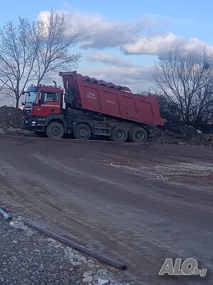 Шофьор на самосвал