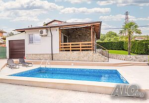 Villa Golden Shore with Private Pool in Kranevo