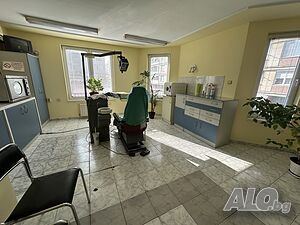 Продава офис кв. Възраждане