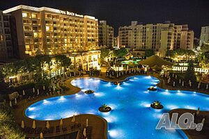 Дизайнерски апартамент в луксозния комплекс Royal Beach.