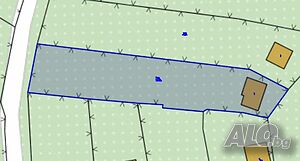 Парцел за застрояване с малка двуетажна вила