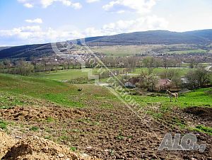 Парцел с панорамна гледка в с. Леденик