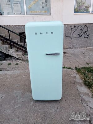 Ментов хладилник с вътрешна камера ретро дизайн Smeg 2години гаранция