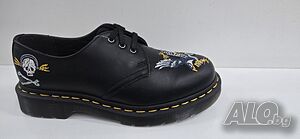 Dr MARTENS