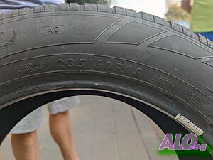 Гуми 235/60/18,Dunlop