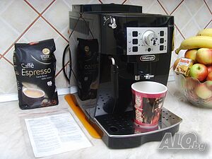 Кафе машина Delonghi MagniFica S. Почти нова