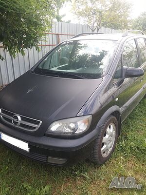 Opel Zafira A на части