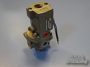 пневматичен разпределител за преси ROSS J2773A4011 directional control valve 100V