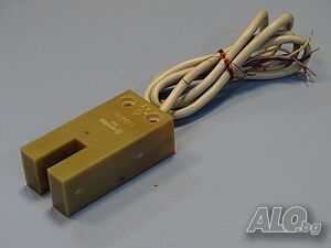 Индуктивен датчик DDR RFT Ursaflop 2.2702/01 proximity sensor slotted initiator | Резервни части, консумативи за машини | Пловдив