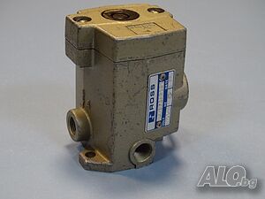 Пилотен пневматичен разпределител за преси ROSS J1613A2020 pneumatic valve 100V