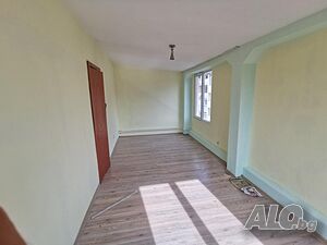 Тристаен апартамент в кв. Младежки хълм