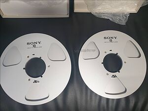 26,5см 10,5” метална магнетофонна ролка SONY В ТОП състояние, без следи от употреба.