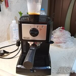 Продавам кафемашина Delonghi EC152.CD