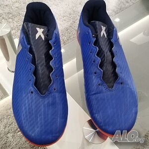 Продавам футболни бутонки Adidas-36