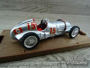 Mercedes W125 coppa Wanderbild 1938 - мащаб 1:43 на BRUMM R71 моделът е без забележки