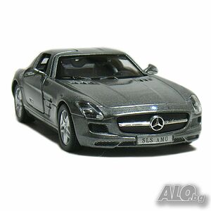 Mercedes-Benz SLS AMG 2011 - мащаб 1:36 на Kinsmart нов в кутия