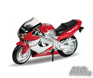 Yamaha YZF1000R Tunderace 2001 мотор - мащаб 1:18 на Welly нов в кутия