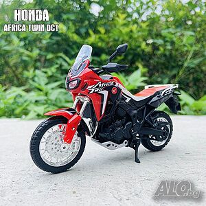 HONDA Africa Twin DCT мотор DAKAR - мащаб 1:18 на Maisto моделът е нов в кутия