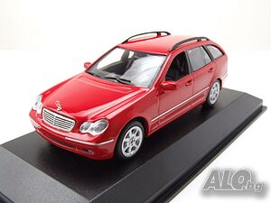 Mercedes C-Klasse T-Modell S203 Kombi 2001 - мащаб 1:43 Maxichamps моделът е нов в PVC дисплей-кейс