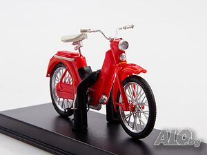 JAWA 50 TYP-551 мотор педалетка 1955 - мащаб 1:24 на Наши мотоцикли моделът е нов в блистер