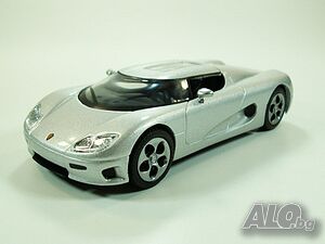 Koenigsegg CC 8S 2002 - мащаб 1:43 на DeAgostini моделът е нов в блистер