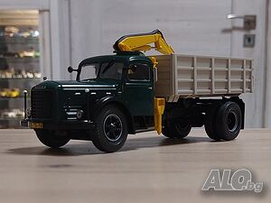 Skoda 706 R 1946 - мащаб 1:43 на DeAgostini моделът е нов в блистер