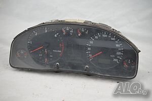 Табло Километраж за Audi A6 C5, 4B0919860E, 8L0919272 1077