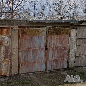 Гараж под наем дългосрочно - до Военен музей