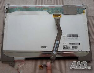 Две матрици - от ASUS 15.4” LP154WX4 и от ACER 14.1” LTN141AT02