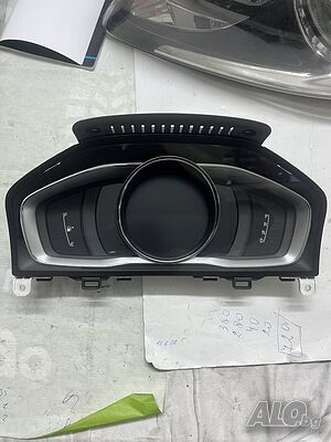 VOLVO V60 /TFT/2016г./хибрид/31453091