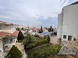 Триетажна къща на 150м до плажа, гр. Свети Влас!