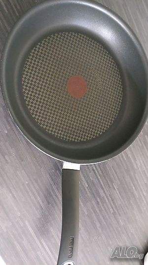 Тиган Tefal Titanium Pro. 28 см.