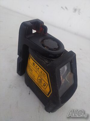 Линеен самонивелиращ лазерен нивелир DEWALT DW078 4.5V Germany / Със забележки.